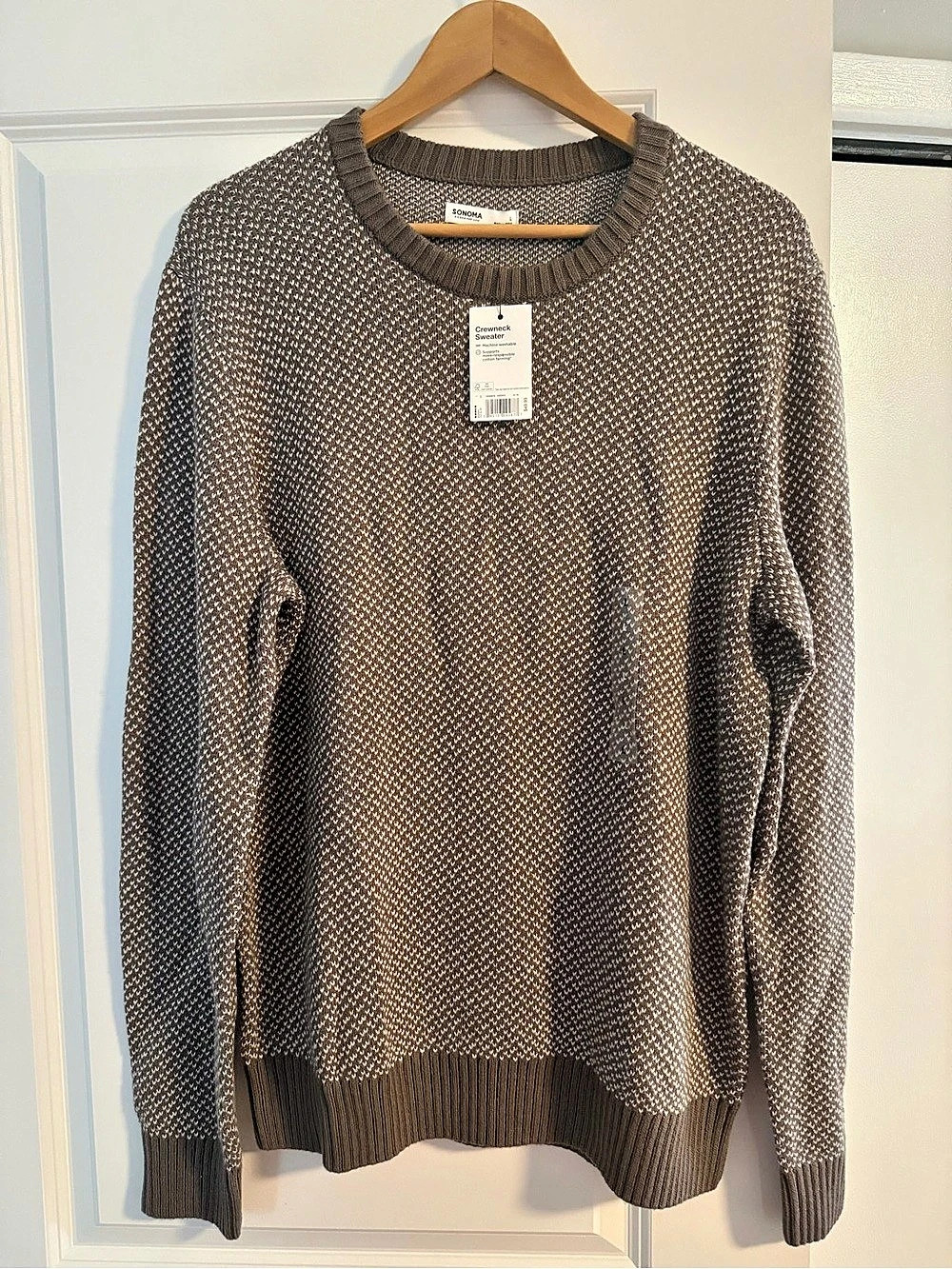 brand new Sonoma men sweater